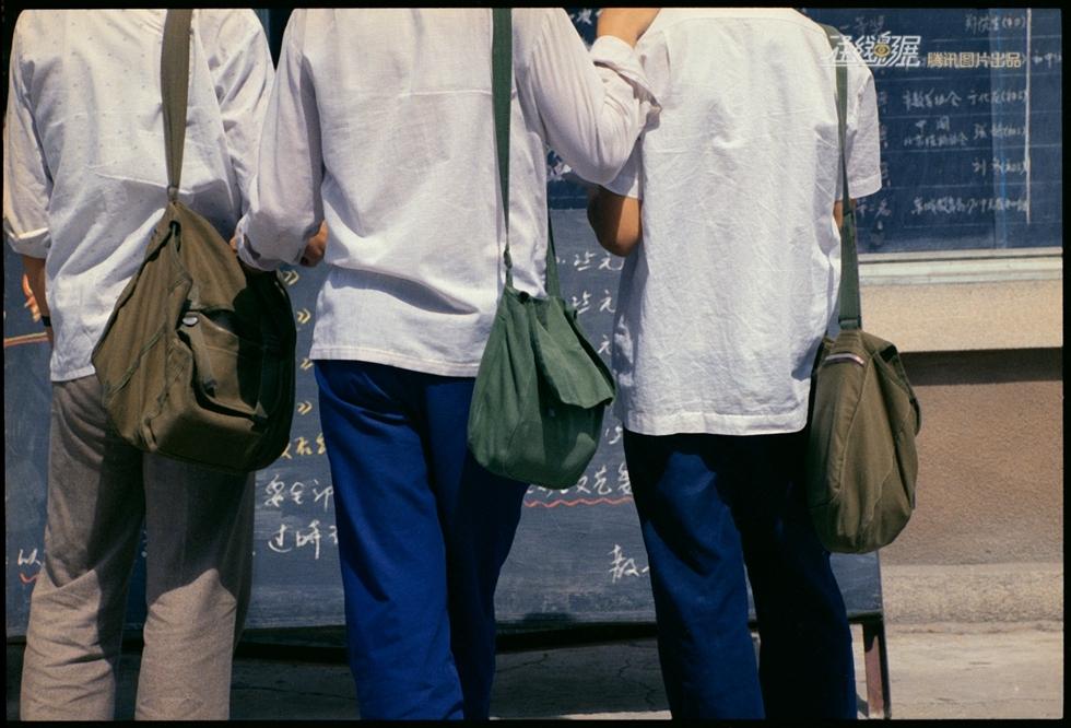 下了八十年代中学生一段青春的影像记录,一个理想主义时代最后的背影