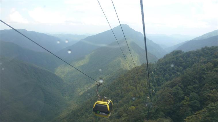 重重叠叠的大山