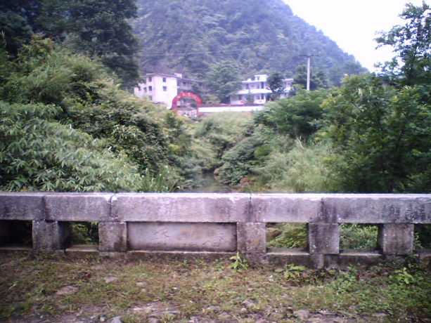 2011051722014.jpg