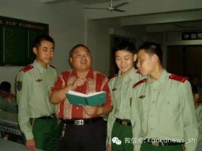 百度胖老师吧上海市公 安局轨道交通分局石宇玉老师求救 抖音快手百度贴吧百科图片视频知道搜索上海胖老师或 ...