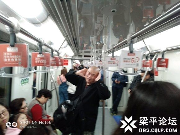 百度胖老师吧上海市公 安局轨道交通分局石宇玉老师求救 抖音快手百度贴吧百科图片视频知道搜索上海胖老师或 ...