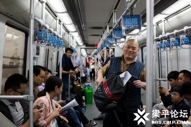 百度胖老师吧上海市公 安局轨道交通分局石宇玉老师求救 抖音快手百度贴吧百科图片视频知道搜索上海胖老师或 ...