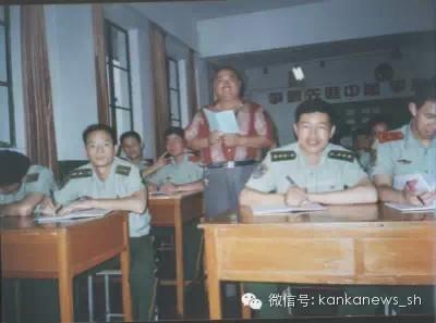 百度胖老师吧上海市公 安局轨道交通分局石宇玉老师求救 抖音快手百度贴吧百科图片视频知道搜索上海胖老师或 ...